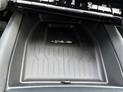 New 2026 Chevrolet Equinox EV RS image 26