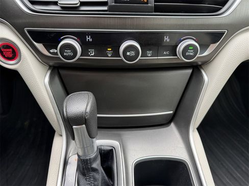 Used 2018 Honda Accord LX image 28