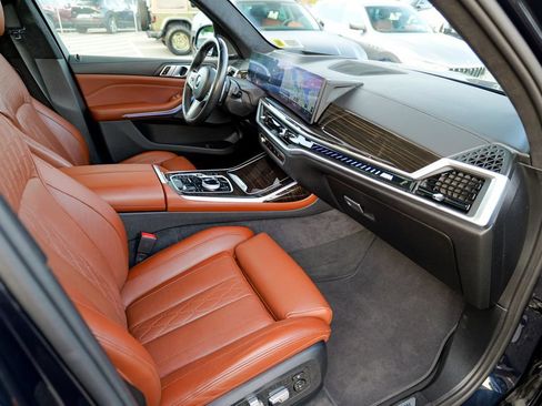 Used 2024 BMW X7 M60i w/ Executive Package AWD/4WD image 37