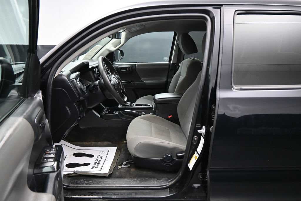 Used 2022 Toyota Tacoma SR AWD/4WD image 9