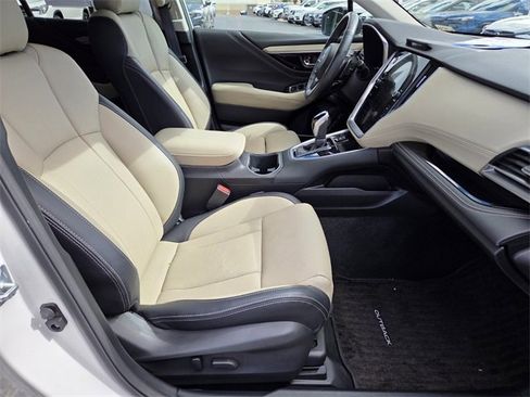 Used 2023 Subaru Outback Limited image 15