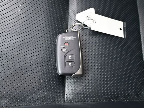 Used 2017 Lexus LS 460 AWD image 31