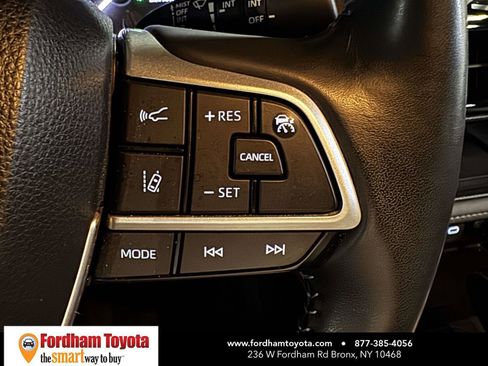 Used 2024 Toyota Highlander XSE AWD/4WD image 20