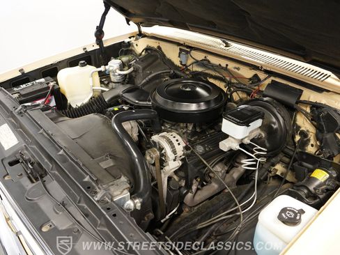 Used 1987 GMC Suburban 2WD image 32