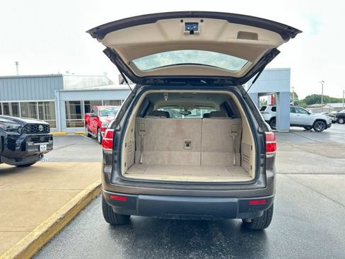 Used 2007 Saturn Outlook XE w/ Preferred Pkg FWD image 8