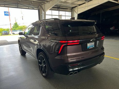 Used 2024 Chevrolet Traverse RS AWD/4WD image 4