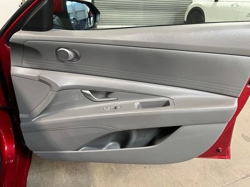 Used 2024 Hyundai Elantra SEL FWD image 10