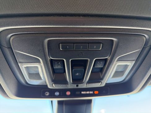 Used 2019 Chevrolet Silverado 1500 High Country w/ Technology Package image 34