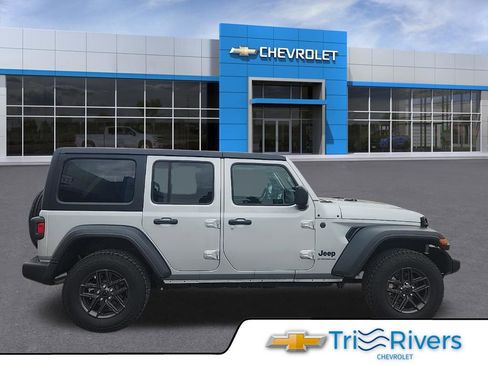 Used 2024 Jeep Wrangler Unlimited Sport AWD/4WD image 6