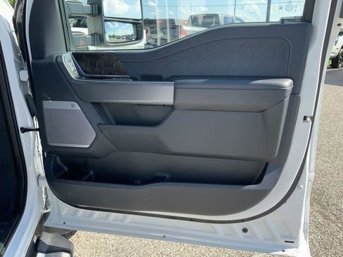 Used 2023 Ford F350 Lariat w/ Tow Technology Package image 65