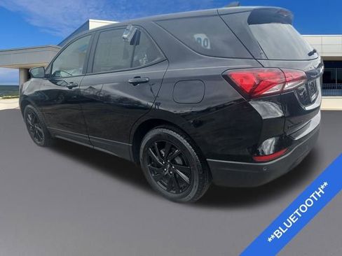 Used 2023 Chevrolet Equinox LS w/ LS Convenience Package image 3