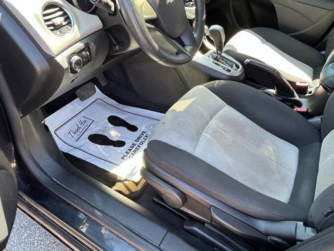 Used 2011 Chevrolet Cruze LS w/ Connectivity Package FWD image 10