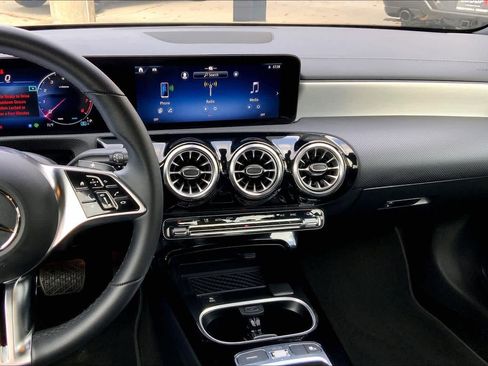 Used 2024 Mercedes-Benz CLA 250 image 6