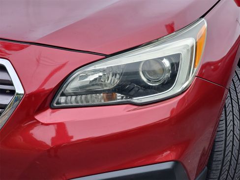 Used 2017 Subaru Outback 2.5i Premium image 32