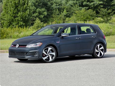 Used 2018 Volkswagen Golf 4-Door FWD image 1