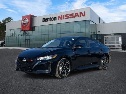 Certified 2025 Nissan Sentra SR w/ SR Premium Package image 11