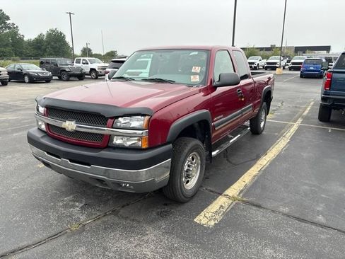 Used 2004 Chevrolet Silverado 2500 LS w/ Snow Plow Prep Package AWD/4WD image 8