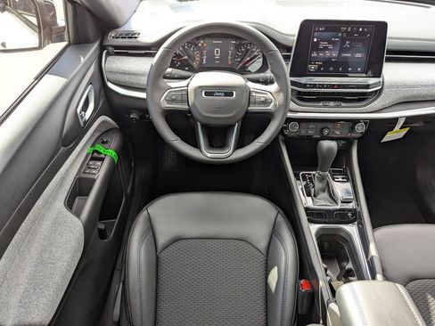 New 2026 Jeep Compass Latitude image 14