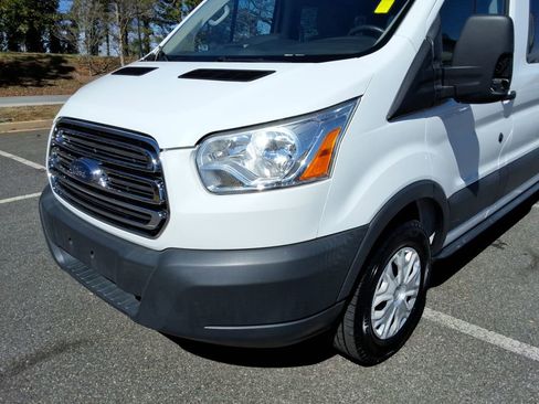 Used 2017 Ford Transit 350 XLT image 9