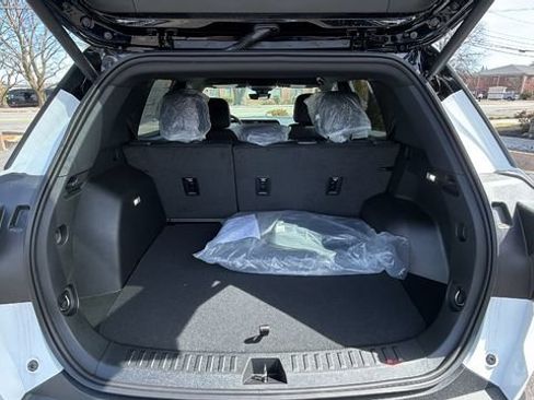 New 2026 GMC Terrain Elevation w/ Elevation Premium Package AWD/4WD image 11