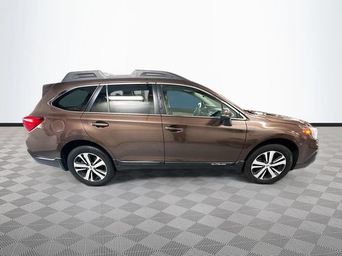 Used 2019 Subaru Outback 2.5i Limited w/ Popular Package #2 AWD/4WD image 34