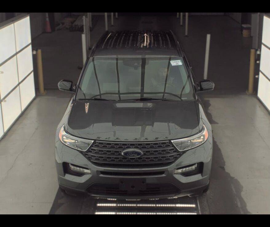 Used 2023 Ford Explorer XLT w/ Equipment Group 202A AWD/4WD image 7