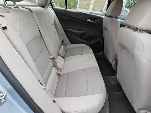 Used 2017 Chevrolet Cruze LS image 31