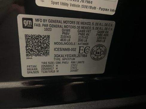 Used 2024 GMC Terrain AT4 w/ GMC Pro Grade Package AWD/4WD image 29