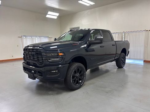 New 2026 RAM 2500 Big Horn AWD/4WD image 4