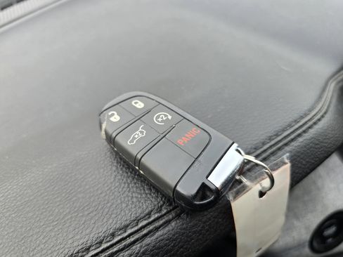 Used 2022 Jeep Compass Latitude w/ Convenience Group image 30