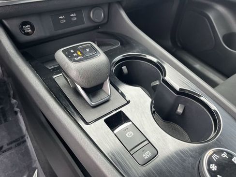 Used 2024 Nissan Rogue S image 30