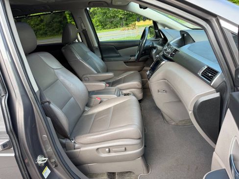 Used 2014 Honda Odyssey Touring Elite image 39