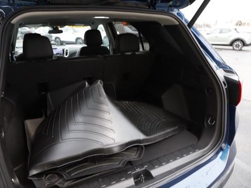 Used 2021 Chevrolet Equinox Premier image 7