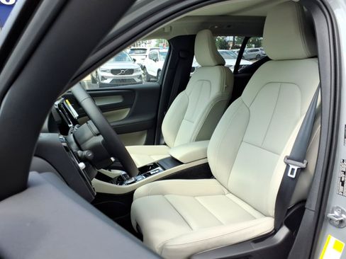 New 2026 Volvo XC40 B5 Ultra w/ Protection Package Premier AWD/4WD image 6