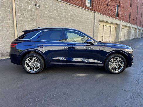 Used 2025 Genesis GV70 2.5T w/ Advanced Package AWD/4WD image 2