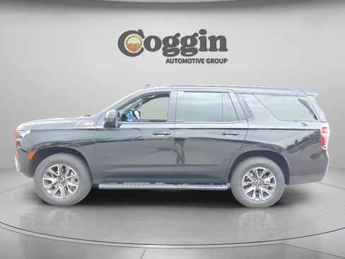 Used 2024 Chevrolet Tahoe Z71 w/ Luxury Package image 2