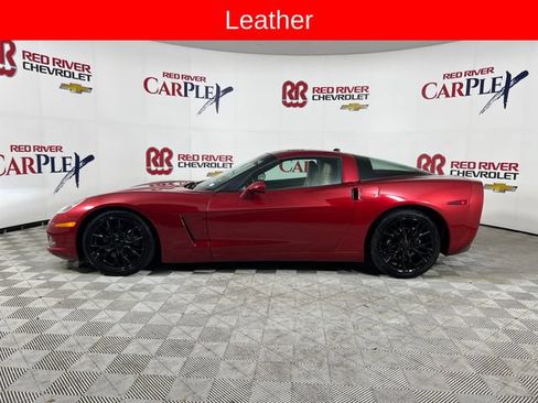 Used 2005 Chevrolet Corvette Coupe w/ Preferred Equipment Group RWD image 4