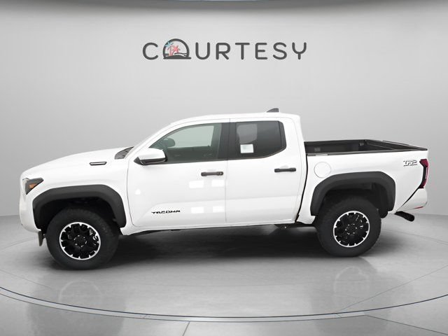 Certified 2025 Toyota Tacoma TRD Off-Road AWD/4WD image 6