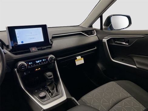 New 2025 Toyota RAV4 XLE image 22