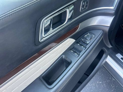 Used 2016 Ford Explorer Platinum AWD/4WD image 14