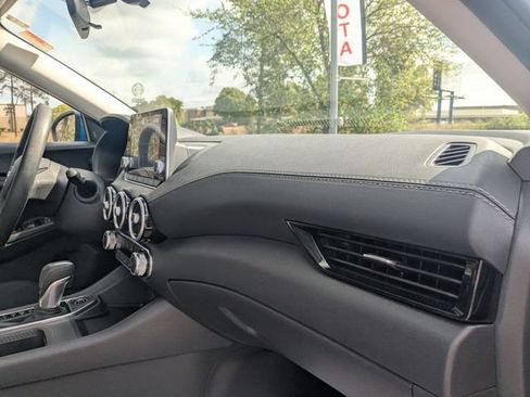 Used 2025 Nissan Sentra SV image 34