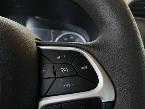 Used 2020 Jeep Renegade Sport image 25