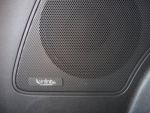 Used 2019 Hyundai Santa Fe Ultimate w/ Cargo Package image 69