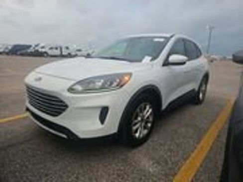 Used 2020 Ford Escape SE FWD image 2