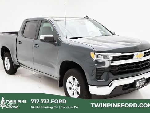 Used 2025 Chevrolet Silverado 1500 LT image 1
