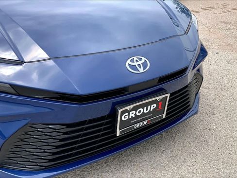 Used 2025 Toyota Camry LE w/ Convenience Package image 27