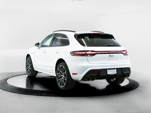 New 2026 Porsche Macan AWD/4WD image 3