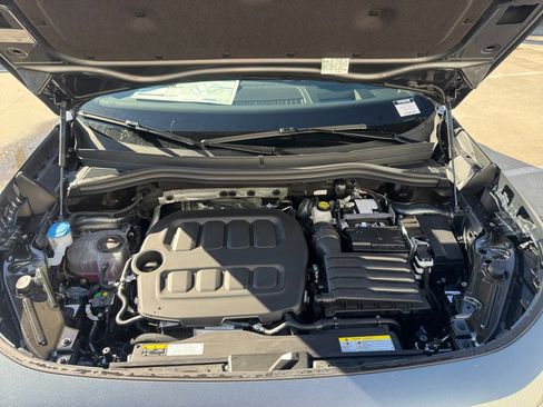 New 2026 Volkswagen Tiguan SE R-Line AWD/4WD image 16
