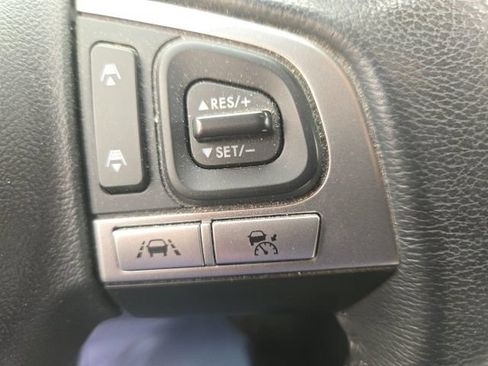 Used 2017 Subaru Legacy 2.5i Premium AWD/4WD image 5
