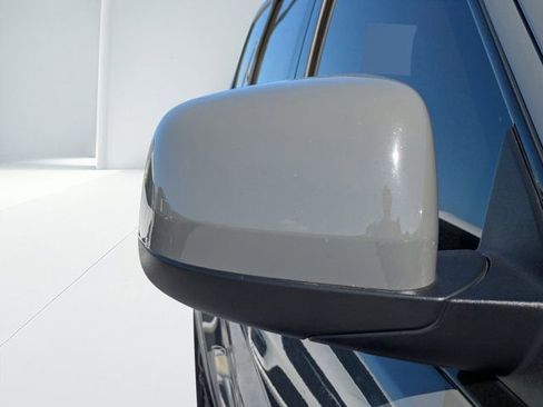 Used 2020 Jeep Grand Cherokee Altitude image 10